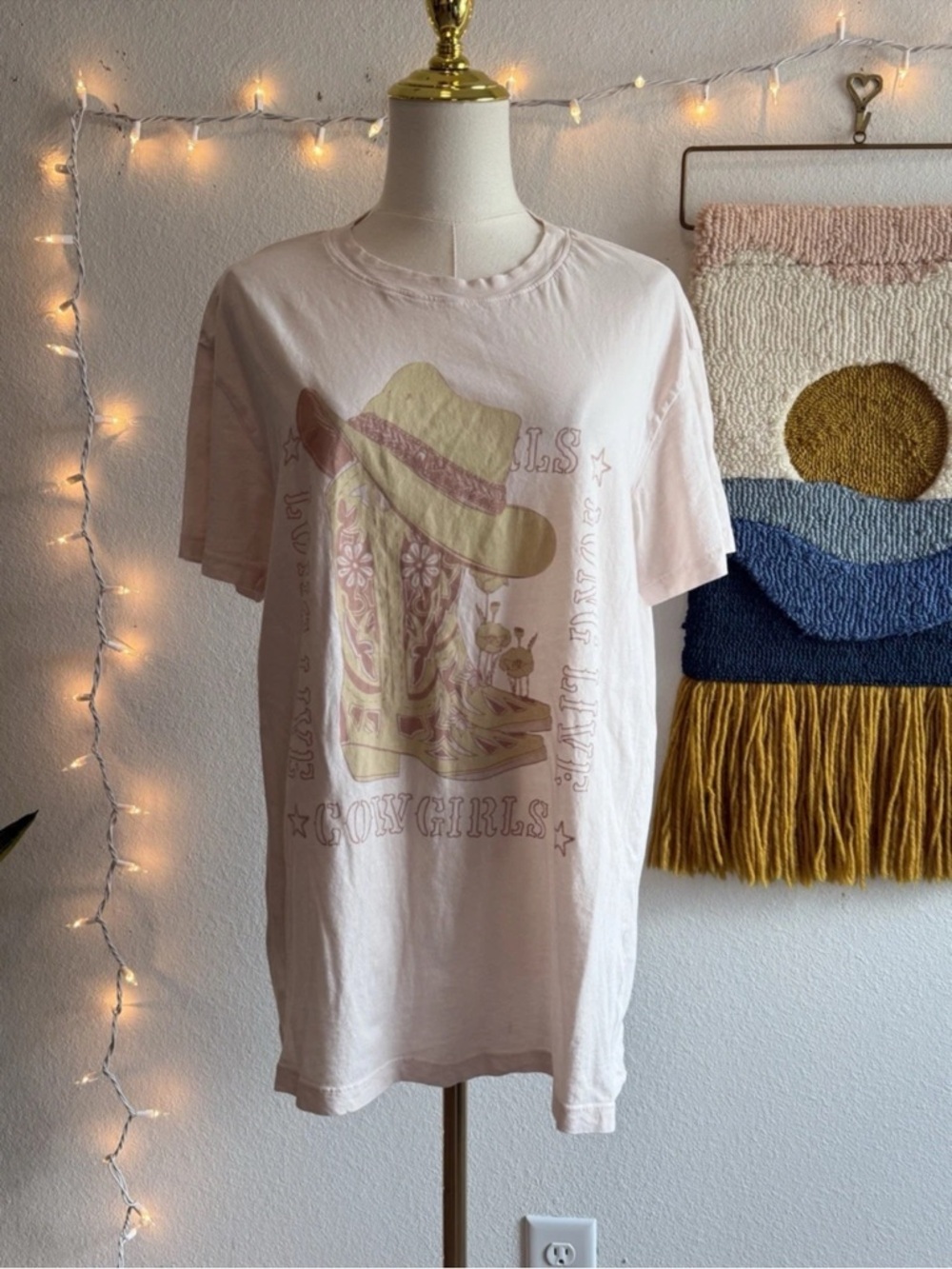 Show Me Your Mumu Travis Tee in Long Live Cowgirls Pink T-shirt Graphic Size XS